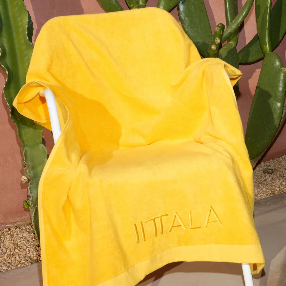 IITTALA Kylpyhuonetekstiilit-Kylpypyyhe iso 100x150cm auringon Keltainen
