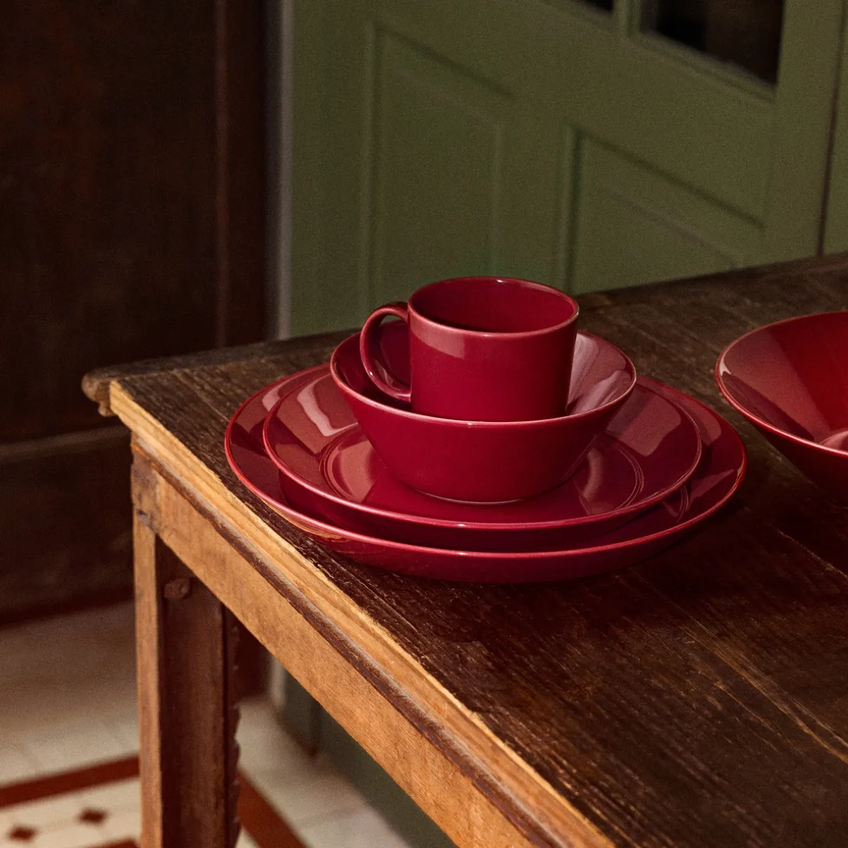 IITTALA Lautaset-Lautanen 26 cm kirsikka
