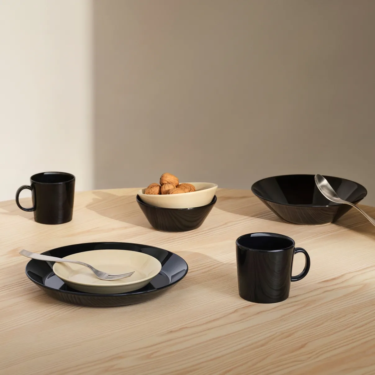 IITTALA Lautaset-Lautanen syvä 21cm Musta