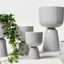 IITTALA Kukkaruukut-Ruukku vaalean harmaa jalallinen XS Vaaleanharmaa
